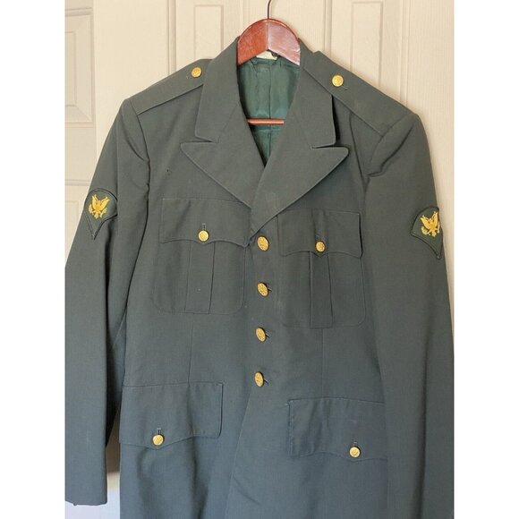 Military Green Jacket with Gold Hardware Men's Button Jacket Blazer Vintage 39R - Picture 3 of 14